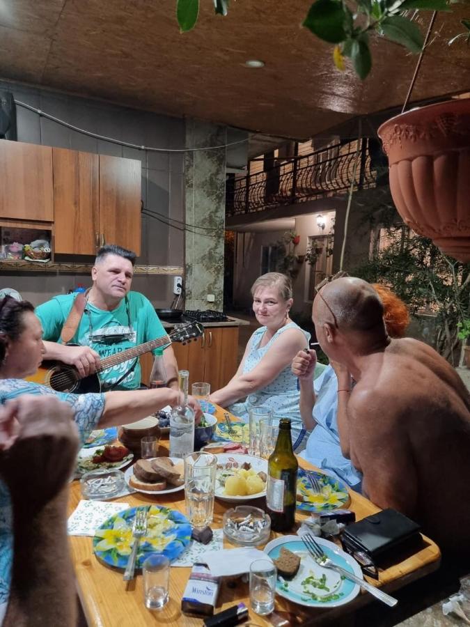 Уютный Дворик スフミ エクステリア 写真
